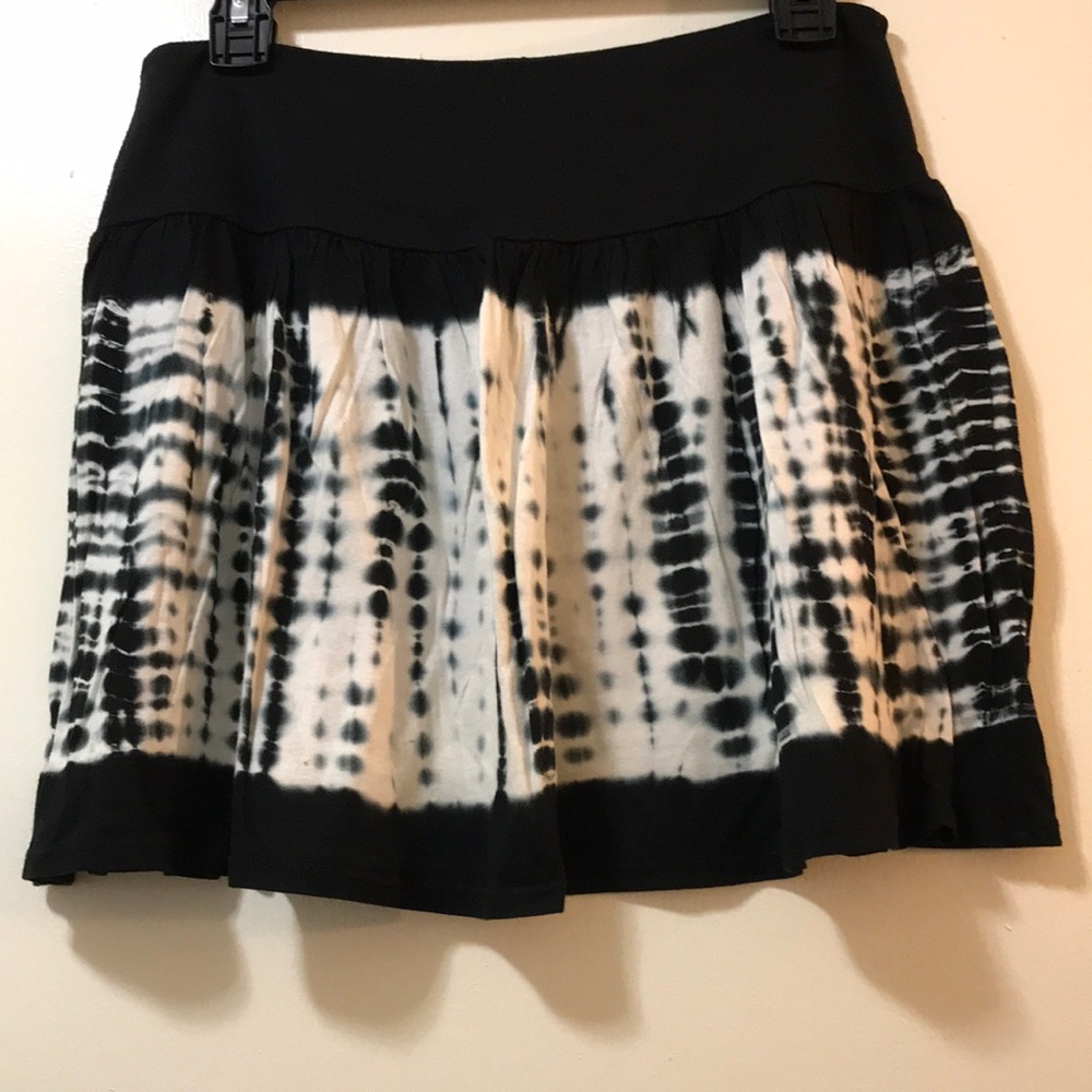 🌺 Tie-Dye classic black & white Mini Skirt